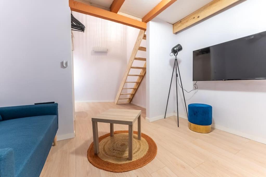 Loft De 150m2 Avec Terrasse *