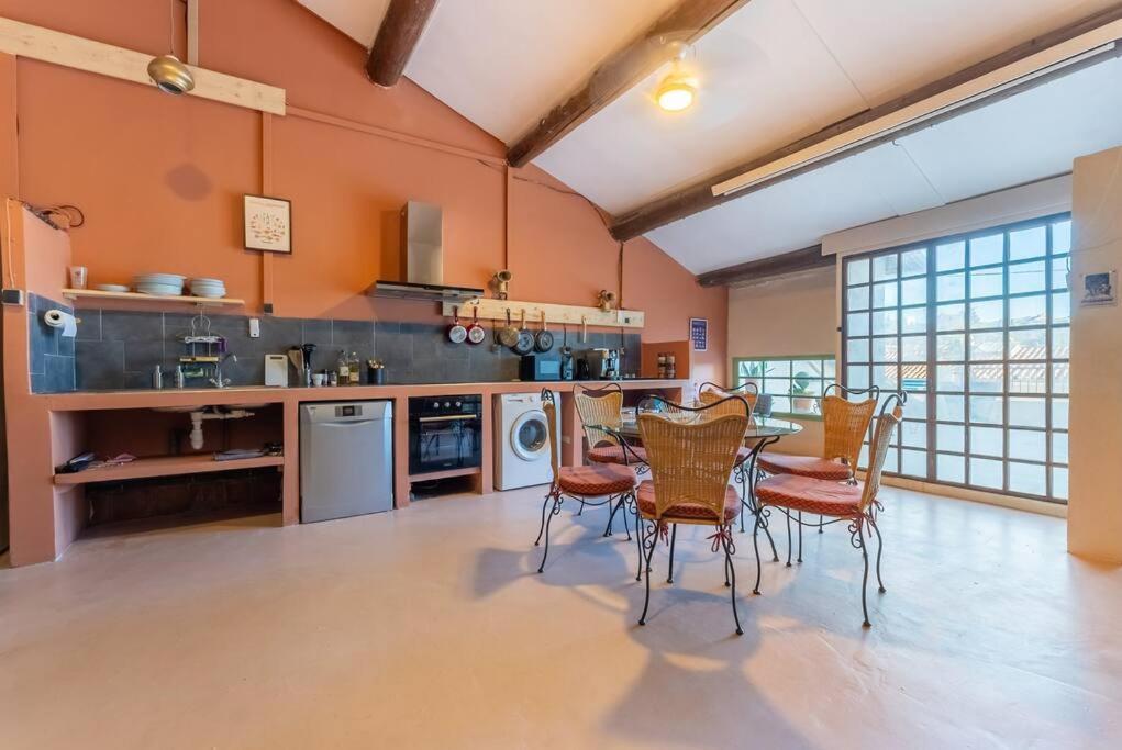 Loft De 150m2 Avec Terrasse Apartment